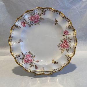 Pottery Glass: Royal Crown Derby Royal Pinxton Roses Fluted Plate