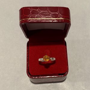 Vintage Jewellery: Sterling Silver Yellow Topaz Ring