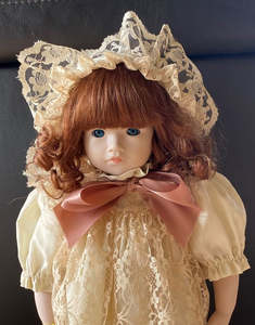 Dolls: Pauline Bjonness-Jacobsen Porcelain Lilliane Doll