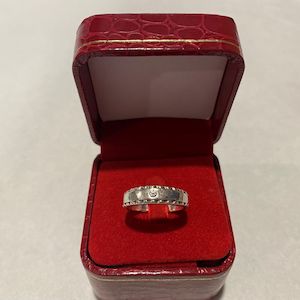 Vintage Jewellery: Sterling Silver Ring with Centre Gem