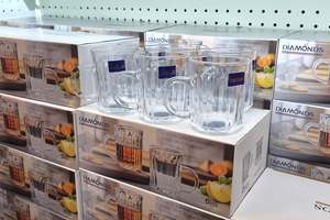 A Set of Six Cups