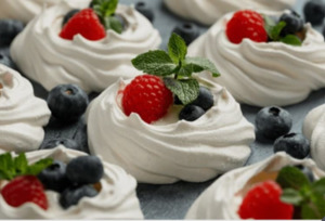 Christmas Mini pavlova with vanilla bean mascarpone & fresh fruit salad 22.12.26