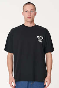 T-Shirt: Huffer x Kaitaia Fire - MENS BLOCK TEE - THATS HOT (BLACK)