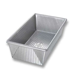 Bakeware Accessories: Medium Loaf Pan 1.25lb