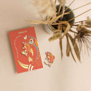 Giftware: Enamel Pin Snapper
