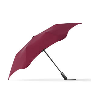 Blunt Umbrellas: Metro Umbrella Clubhouse Red
