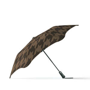 Blunt Umbrellas: Metro Umbrella Houndstooth Cocoa