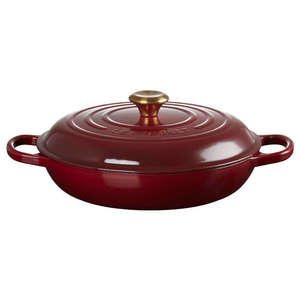Lecreuset: Signature Shallow Casserole Garnet