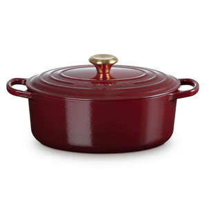 Casserole Dishes: Signature Oval Casserole Garnet with Gold Knob
