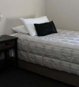 Rooms To Rent: Single Room per night