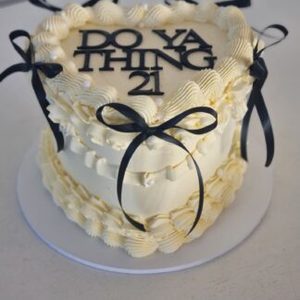 Products: Classic Heart Cake