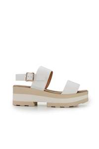 CAPE BUCKLE SANDAL (White)