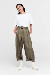 Taylor: Detour Pant (Antique Green)