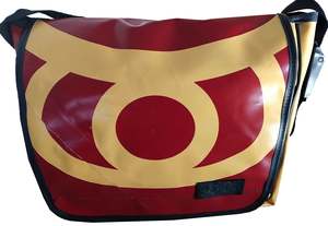 Kenny Large Messenger Bag BJ5454