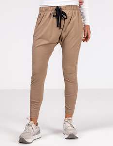 Kiera Cotton Jogger Pant in Mocha