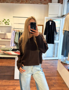 Tully V-Neck Lightweight Knit Jumper in Chocolate