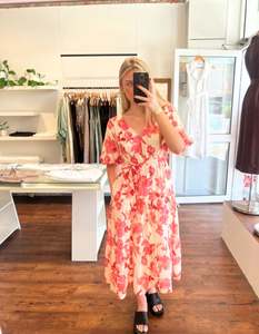 New Arrivals: Arin Elastic Waist Midi Dress in Pink Floral