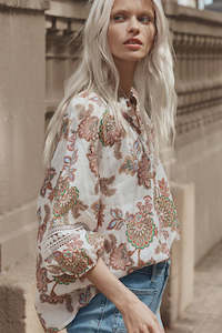 Zoe Kratzmann Invoke Top K'gari Cream