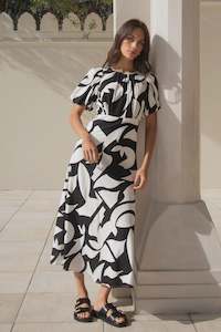 Stories Be Told Stage Maxi Dress Black Ivory Print