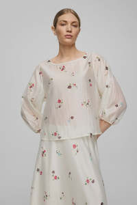 Moss Copenhagen: MSCH Faustina 3/4 Top Sand Flower