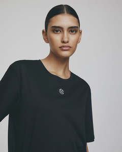Moss Copenhagen: MSCH Melea Icon Tee Black/Ergret