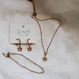 The Bundles: Flower and Bobble Bundle