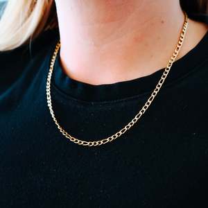 Necklaces: Medium Figaro Chain