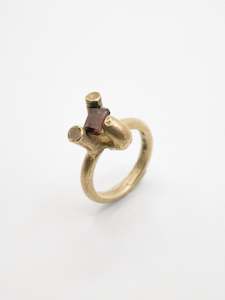 Offcut #26 ~ 9ct Gold, Chocolate Sapphire (6.5 x 4mm)