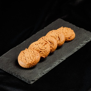 Products: Kaye’s Gingernuts 1kg
