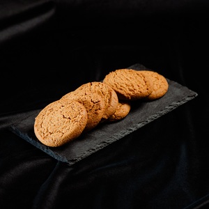 Products: Kaye’s Gingernuts 12’s