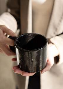 Ceramics: Akasa Cup / Speckled Black