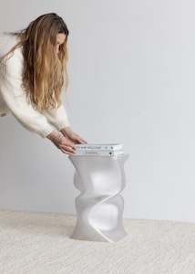 Special Studio: Twist Side Table / Clear