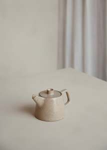 Ceramics: Ageng Tea Pot / Speckled Cream