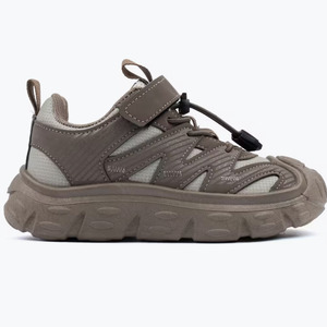 Mikk-Line Brown trainer shoes (32 and 33)