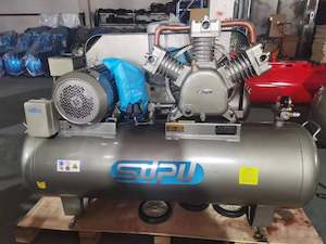 Air Compressor: Air Compressor 3Ph, 10HP, 250L, 8Bar
