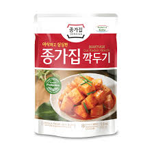Fresh Kimchi: Jongga Cut Radish Kimchi Kkakdugi 500g x 2pk (1kg)