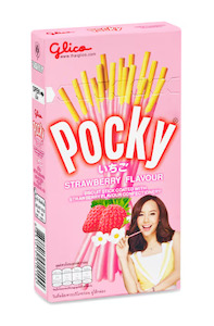 Pocky Strawberry Sticks 45g