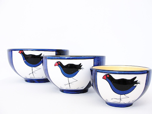 Products: Keriblue Ceramics Medium Nested Bowl – Blue Pukeko Keriblue Ceramics