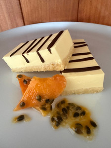 Mango Passionfruit Cheesecake - 5 Piece Pack - 1.7g Carbs Keto Kink