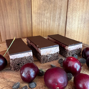 Black Forest Brownie - 5 Piece Pack - 2.7g Carbs Keto Kink