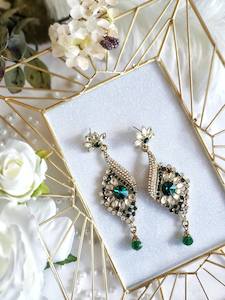 Jewellery: Emerald & Gold Stonework Earrings