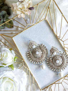 Jewellery: Silver & Pearl Earrings