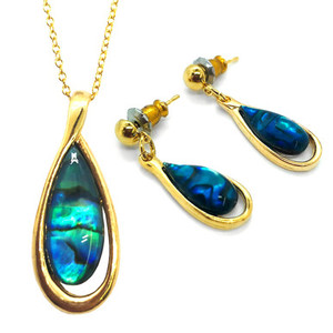 Products: BBJ1137s Paua Pendant and Earrings Set Gold Boxed