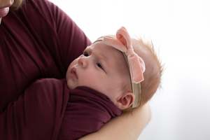 Head Bow: Pink Baby Bowknot Velvet Elastic Headband