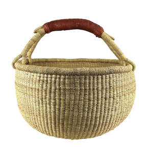 Bags Baskets: Woven Basket - Round - Natural