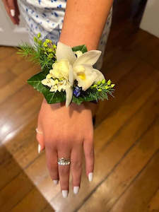 School Formal And Ball Flowers: School Formal Buttonhole & Corsage Combo