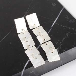 Artist Ilse Marie Erl: Ladder studs 4 squares - silver