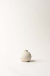 20 Vases: Hana Budvase - Wide