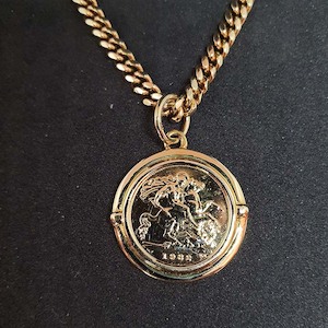 Sovereign: Gold Half Sovereign Pendant