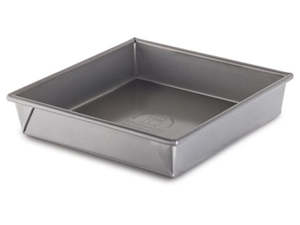 Bakeware: 20cm Square Pan